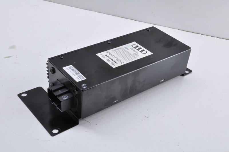 AUDI A4 S4 Amplifier Amp Blaupunkt OEM 2003 - 2009 *