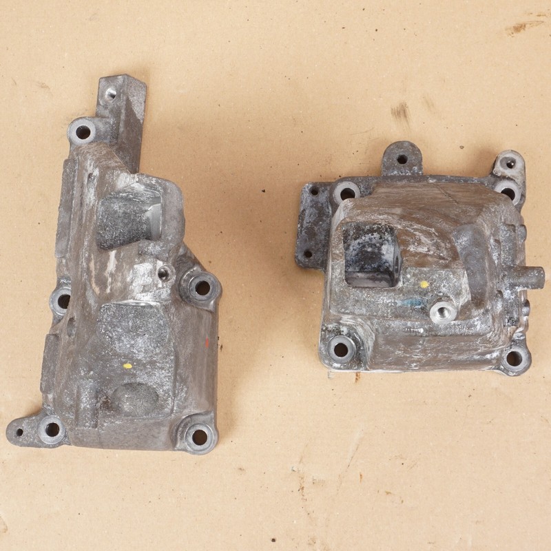 12-13 Mercedes W221 S550 RWD Engine Motor Left & Right Mount Bracket SetOEM