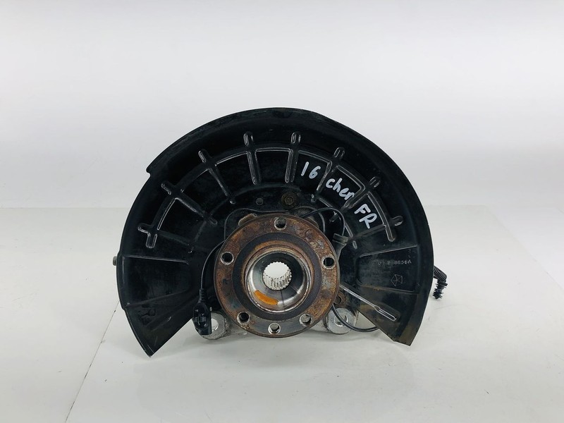 14-18 JEEP CHEROKEE 4WD FRONT RIGHT PASSENGER SIDE SPINDLE KNUCKLE WHEEL HUB OEM