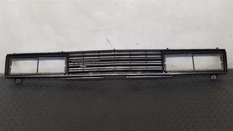 80-83 Nissan Datsun 720 Deluxe And King Cab 4x2 Radiator Grille OEM 62312-11W00
