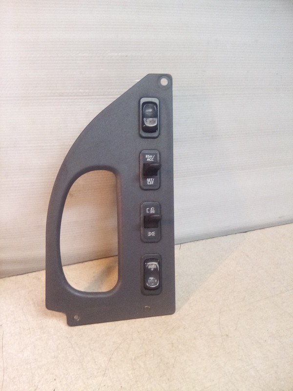 2011 Freightliner M2 Switch Panel
