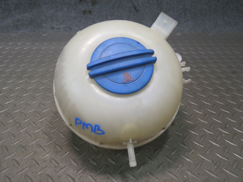 2015-2018 PORSCHE MACAN ENGINE COOLANT EXPANSION OVERFLOW RESERVOIR TANK