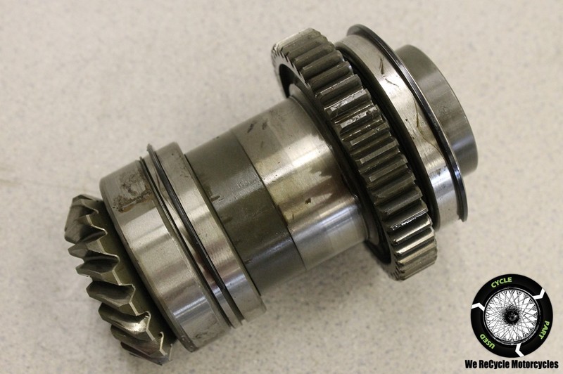82 YAMAHA XJ 750 MAXIM MIDDLE GEAR DRIVE SHAFT TRANSMISSION TRANS OEM XJ750