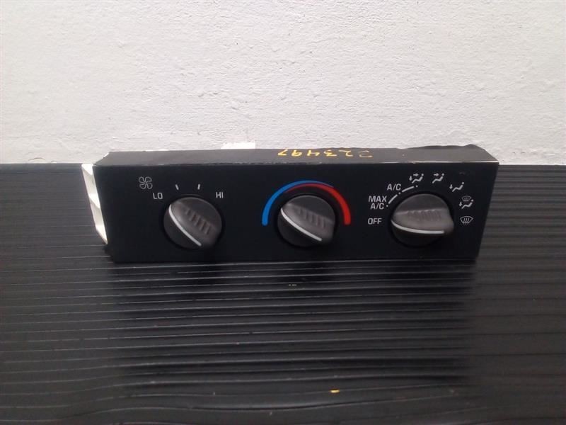 01-07 Chevrolet Express 2500 Van Temperature Climate Control W/ AC OEM 15858578