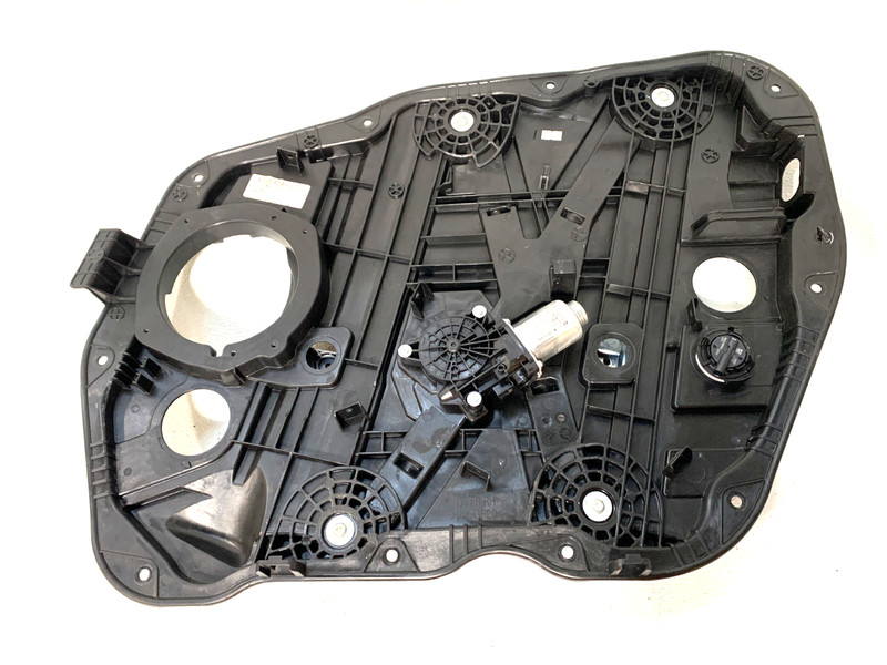 21-23 KIA SELTOS FRONT RIGHT DOOR WINDOW REGULATOR PANEL W/MOTOR #A0.22