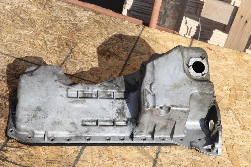 BMW E87 E88 E82 E90 E92 E60 E63 E64 E65 E85 E89 N52N Engine Motor Oil Pan OEM