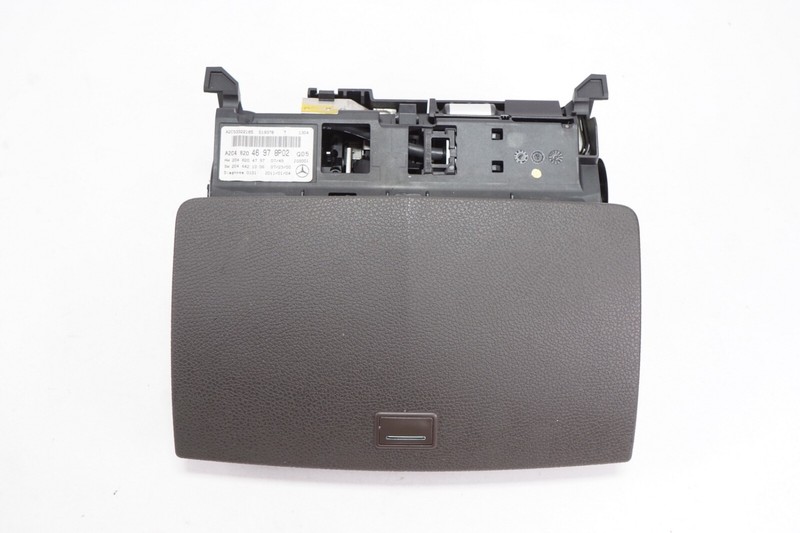 MERCEDES W204 C-Class Multimedia Information Screen Display OEM 2008 - 2011
