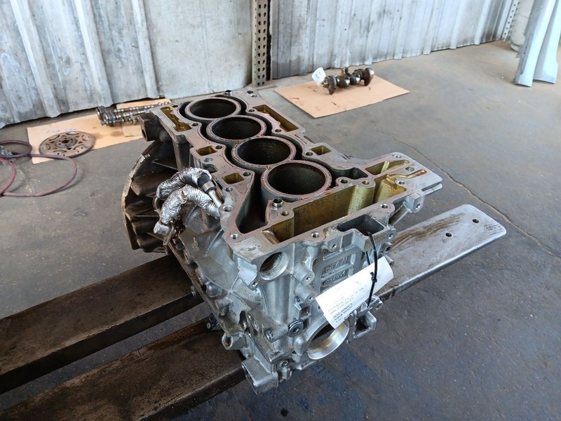 12-18 BMW F30 F10 328i 528i 2.0L N20 Bare Block Engine Motor 7587604 OEM