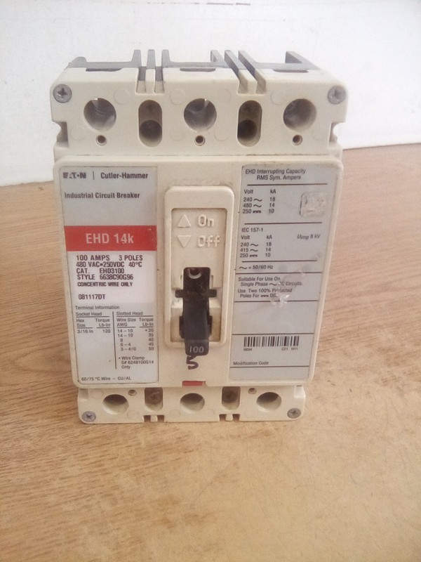 Cutler Hammer EHD3100 100AMP 3 Pole Industrial Circuit Breaker "READ...