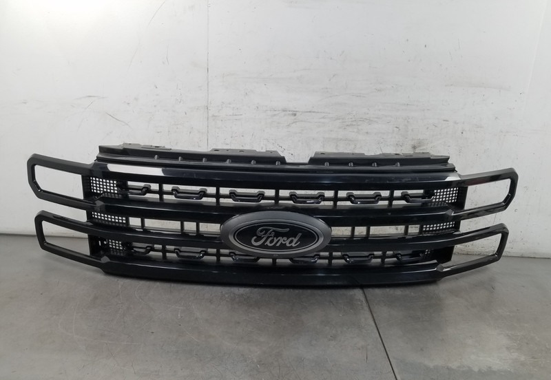 2023 Ford F250 Super Duty Diesel Gloss Black Grille / Emblem / Camera #0809 S6