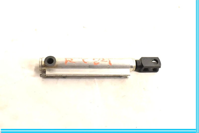04-09 Cadillac XLR Middle Stowage Compartment Cylinder 1535030 OEM