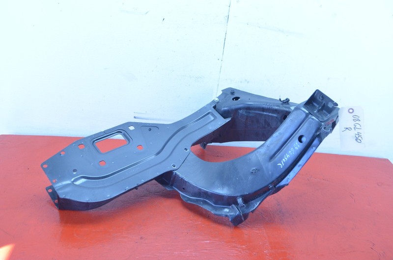 07-12 MERCEDES X164 GL CLASS FRONT RIGHT PASSENGER HEADLIGHT BRACKET OEM
