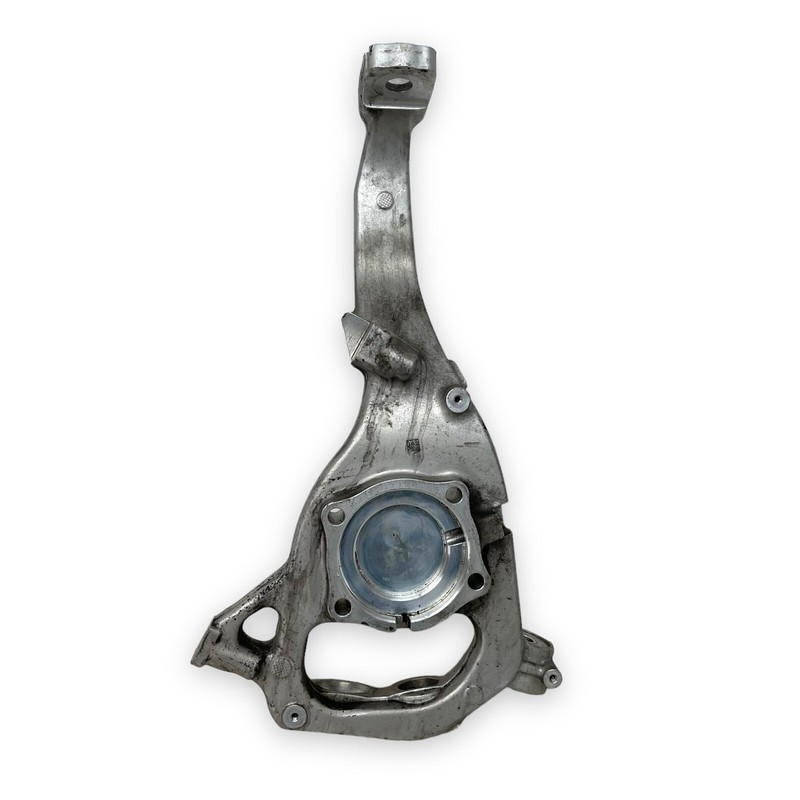 Mercedes C63 AMG W205 RWD 2016-2021 OEM Front Right RH Steering Knuckle Hub