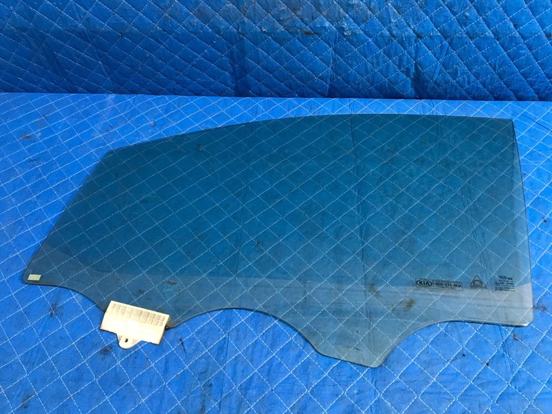 2015 - 2021 KIA SEDONA FRONT LEFT DRIVER DOOR WINDOW GLASS OEM