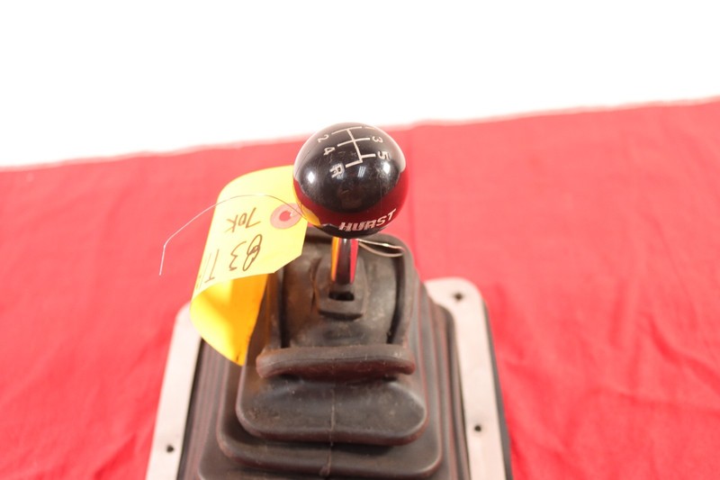 HURST 4 SPEED SUPER SHIFTER BOOT / TRIM PLATE / KNOB