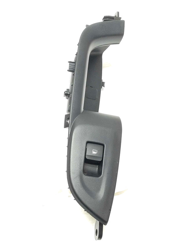 2020 Venue Rear LH Driver Power Window Switch W/Trim Handel Light Scratches