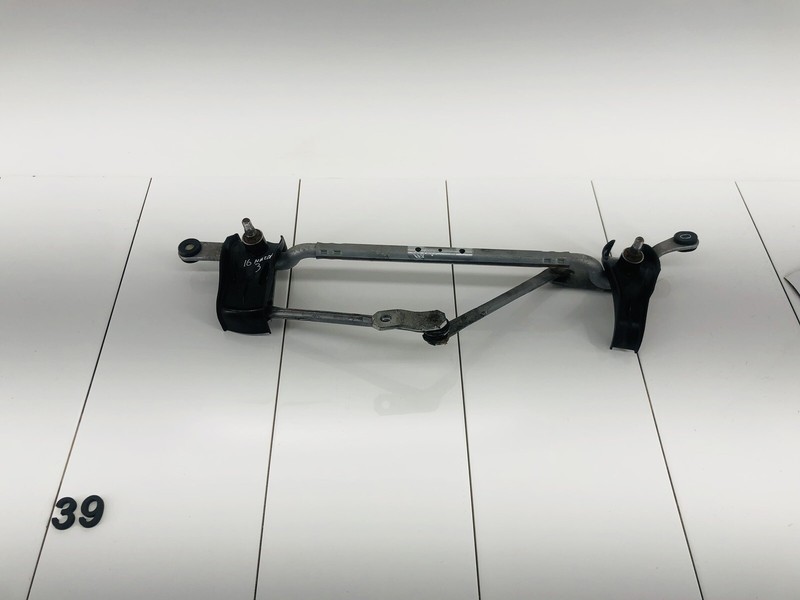 14-18 MAZDA 3 HATCHBACK FRONT WINDSHIELD WIPER WASHER TRANSMISSION LINKAGE OEM