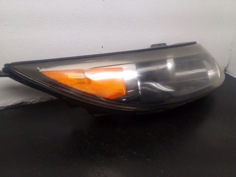 13-16 Kia Sportage Right Passenger Halogen Headlamp OEM 92102-3W720