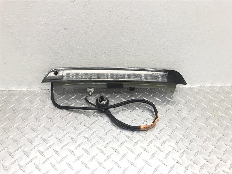 2005 CHEVROLET EQUINOX REAR HIGH MOUNTED STOP LIGHT LAMP OEM 22735953