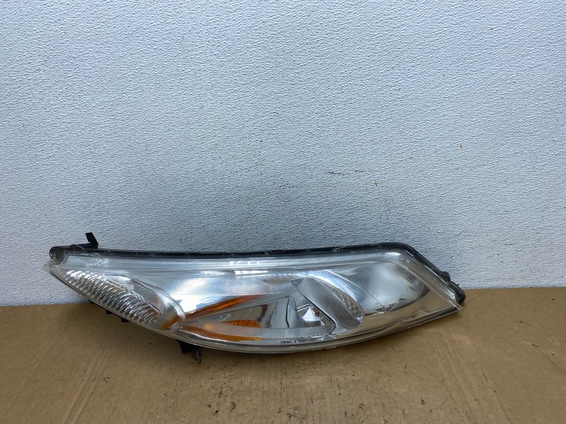2011-2014 Nissan Juke Turn Signal Headlight Left Driver LH Halogen OEM AD3051 DW