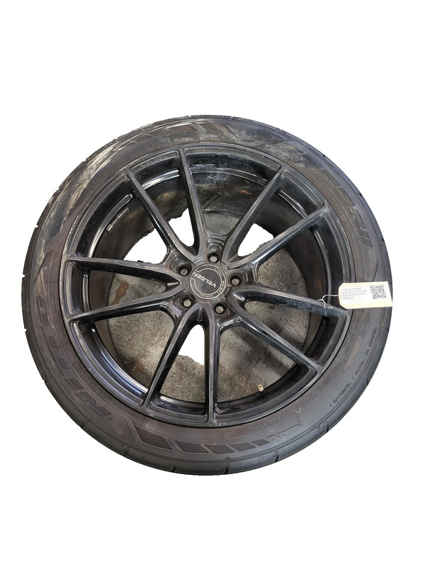 Used Oem Ford Wheel Rim 20" w/ Tire 305/35r20 20x11 for 2019 MUSTANG GT 5.0 RWD