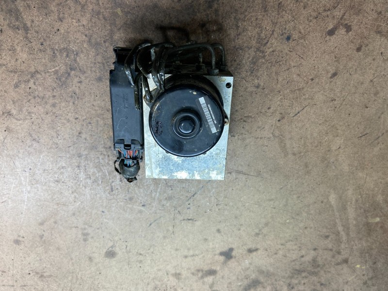 2007 to 2014 Mercedes C-Class ABS Anti Lock Brake Pump Module J5521 DG