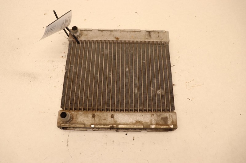 2014-2017 MERCEDES S-CLASS S550 W222 RIGHT SIDE AUX AUXILIARY RADIATOR OEM
