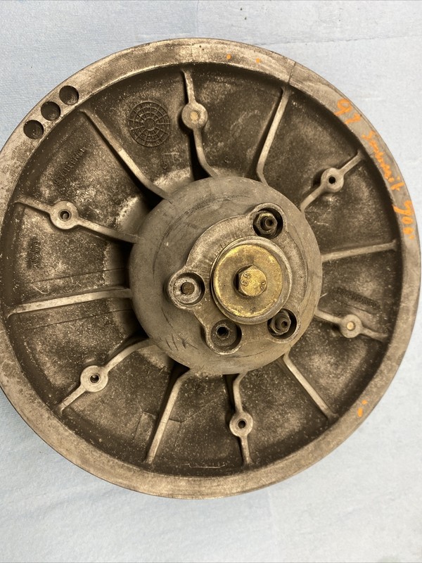 1997 97 SKI-DOO SKIDOO SUMMIT MXZ 500 Secondary driven clutch good