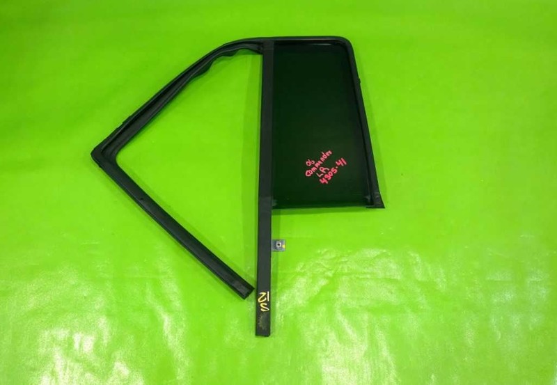 06-10 COMMANDER DRIVER LEFT REAR VENT GLASS OEM 4305-41