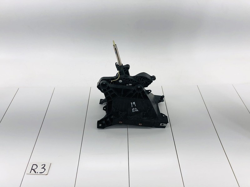 19-21 CHEVROLET EQUINOX AWD AUTOMATIC TRANSMISSION GEAR SHIFTER SELECTOR OEM