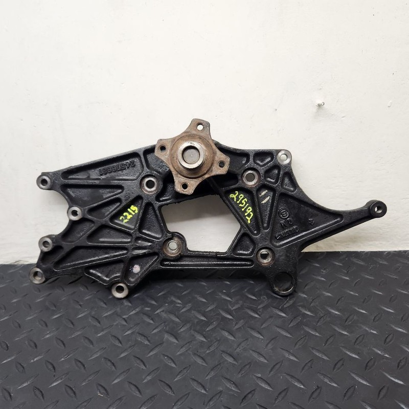 97-03 Chevrolet S10 Pickup 2.2L Cooling Fan Bracket OEM 24576632