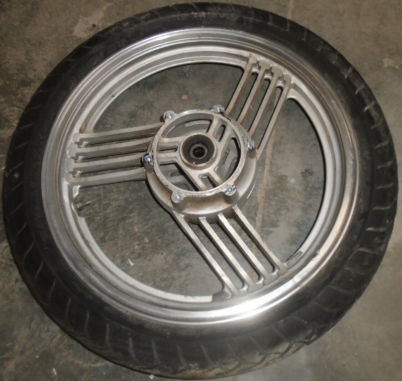 1987 Yamaha Venture XVZ 1300 XVZ1300 D Front Rim Wheel Tire 120/70-18 18 1986