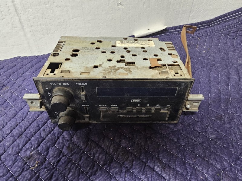 Audio Equipment Radio AM Mono-fm Stereo-cassette Fits 89-96 CENTURY Chevy G10