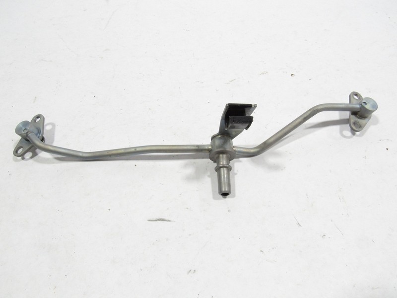 17-20 Mclaren 720S 2020 Engine Motor Fuel Rail Pipe Line Hose !