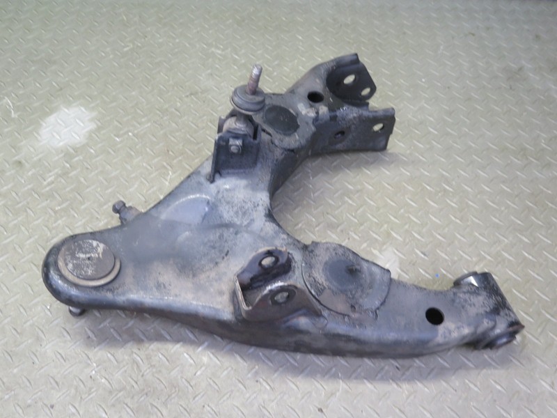1998-2007 LEXUS UZJ100L LX470 FRONT RIGHT SUSPENSION LOWER CONTROL ARM