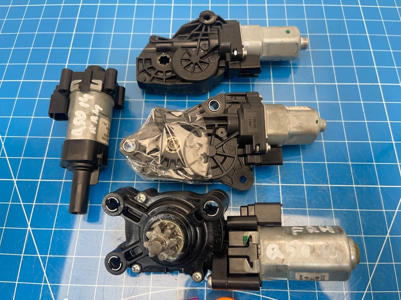 14-16 INFINITI Q50 FRONT RIGHT SEAT MOTOR SET OF 4 OEM