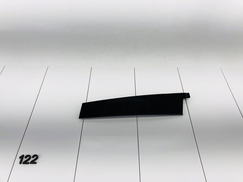 16-23 CHEVROLET MALIBU FRONT RIGHT SIDE EXTERIOR DOOR PILLAR MOLDING COVER OEM