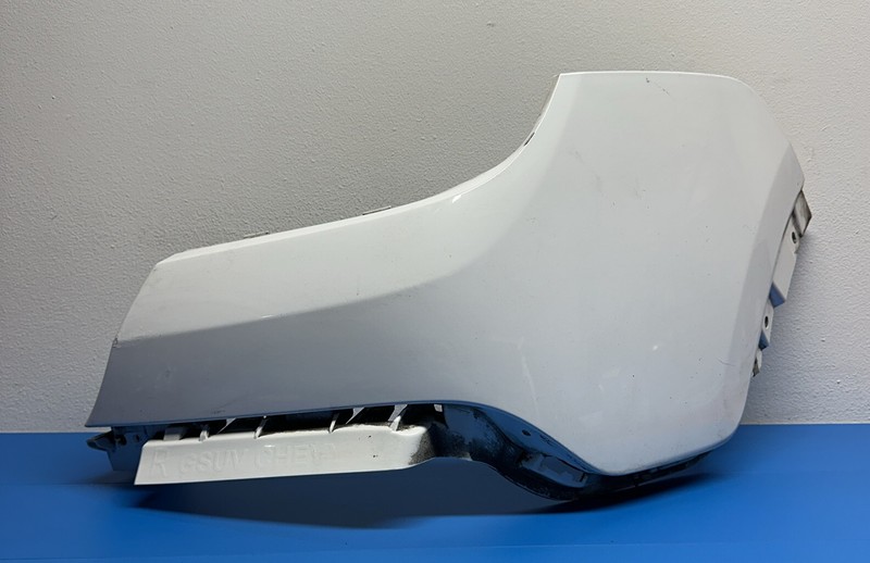 9538874 | 2015 - 18 Chevy Trax Right Rear Bumper Cap only White W/O Park Assist