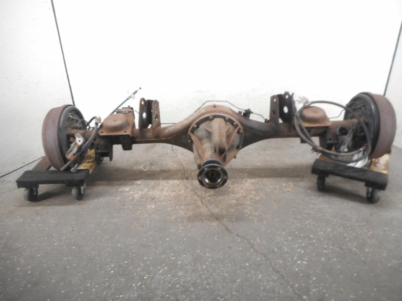 02 03 Infiniti QX4 Loaded Rear Axle Assembly 4.363 Ratio OEM 4x2 2WD
