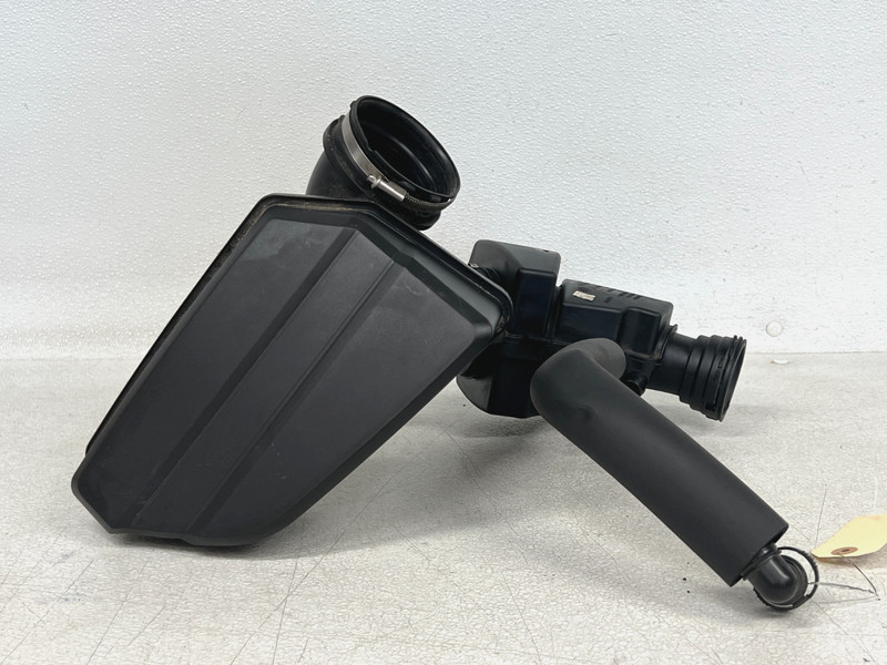 ⭐2019-2025 BMW 3-SERIES AIR INTAKE CLEANER FILTER BOX W/ HOSE TUBE OEM LOT2668