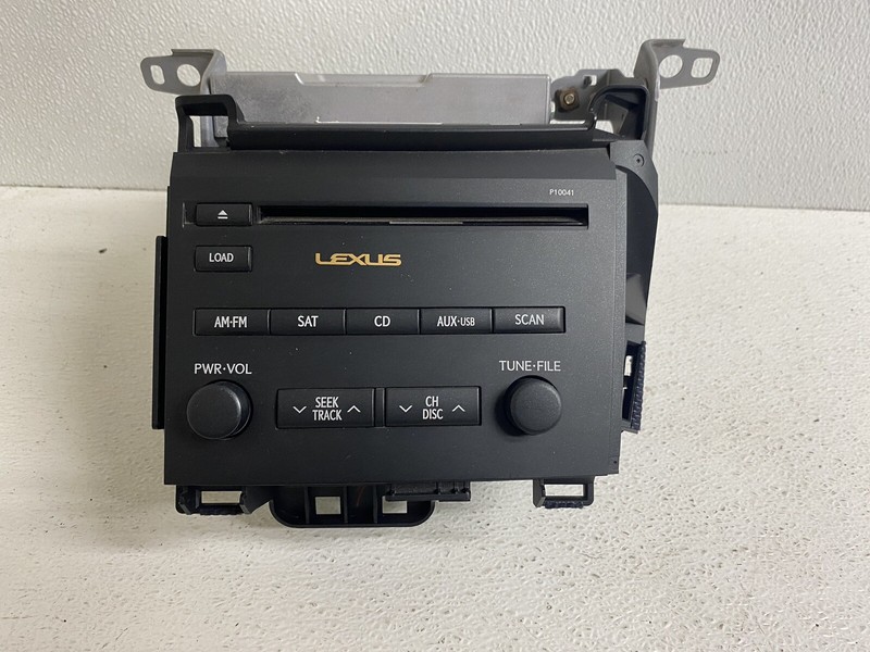 2011-2012 Lexus CT200H Radio Stereo P10041 Disc CD Player