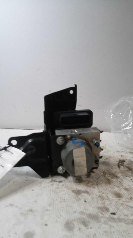 2017 Nissan Rogue ABS Pump & Motor Assembly OEM 476606FL4B 95K Miles