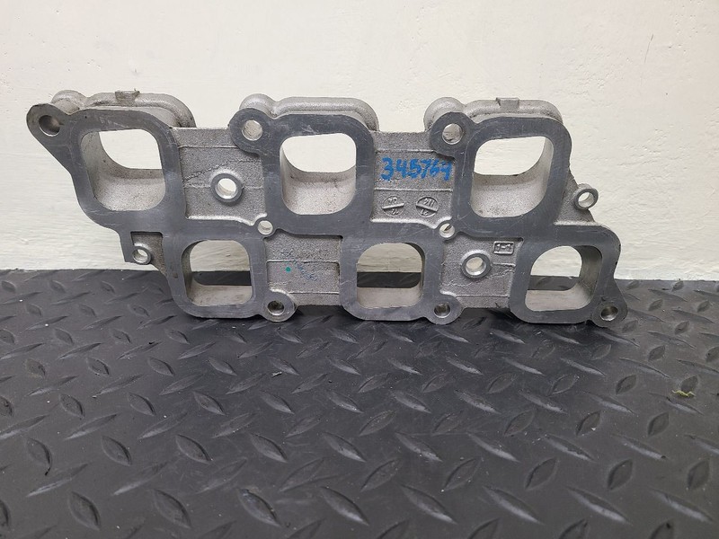 12-17 Chevrolet Traverse Lower Intake Manifold OEM 12633365