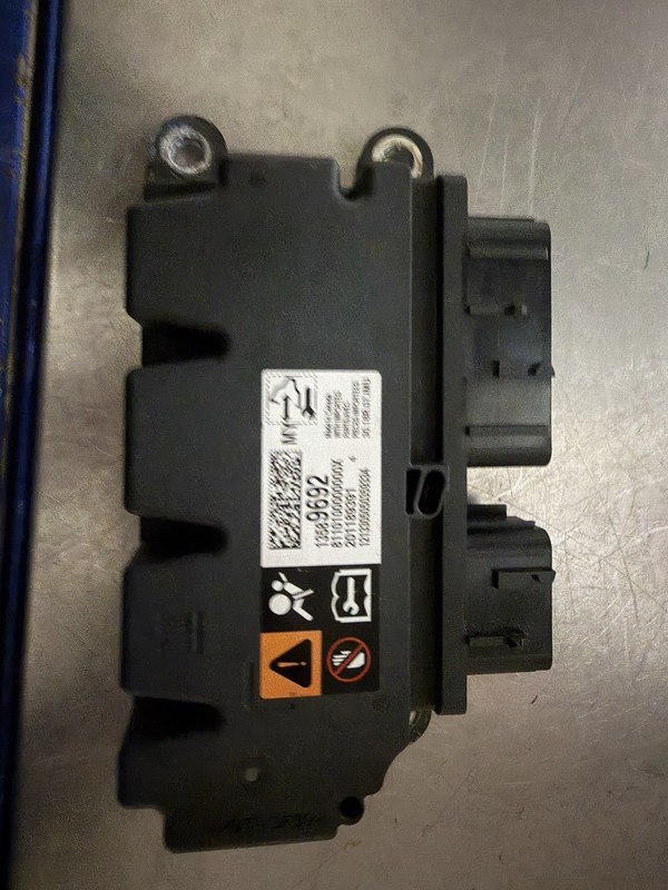 2014-2018 GM (2014 Impala) OEM Body Control Module 13589692