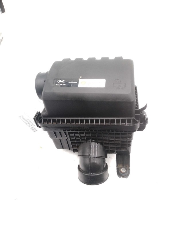 2019 Hyundai KONA Air Cleaner Assembly OEM 2.0L Used 81k Miles Grey