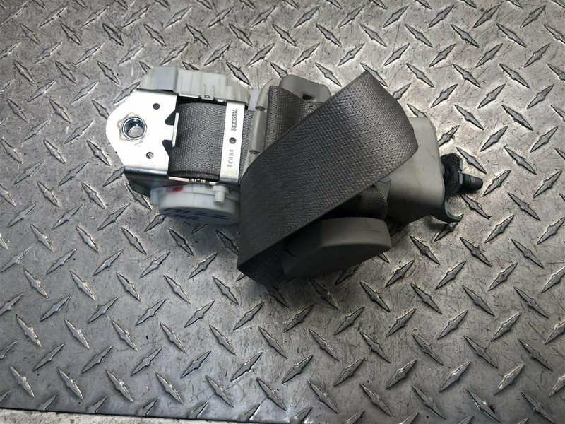 2008 CHRYSLER TOWN AND COUNTRY DRIVER 3RD ROW RETRACTOR OEM