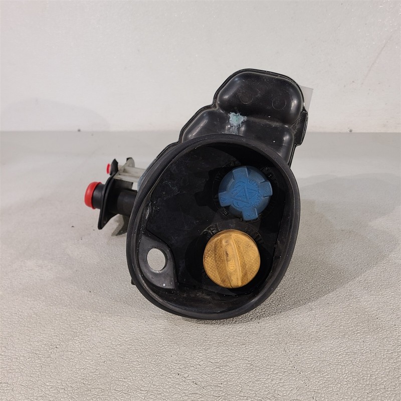 97-04 Porsche 986 Boxster Coolant Reservoir Oil Filler Assembly 2.5L Aa7462