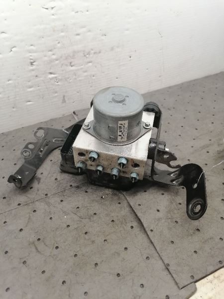 ABS Pump With Module S Model FWD Fits 13-15 COUNTRYMAN 760747