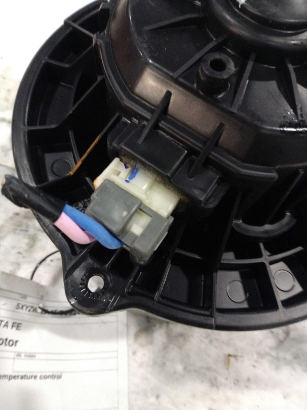 2015 Hyundai Santa Fe HVAC Blower Motor OEM Grey 97113B8000 105K Miles