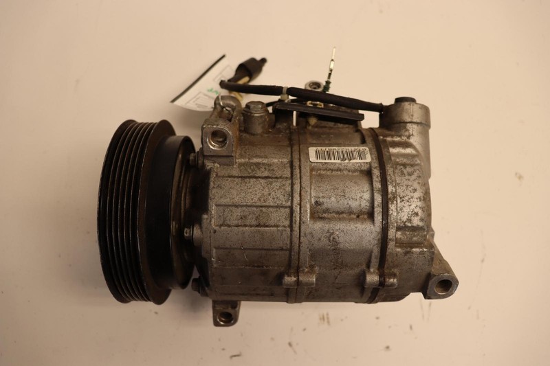 2012-2013 VOLVO XC70 3.2L A/C AIR CONDITIONER COMPRESSOR VALEO OEM